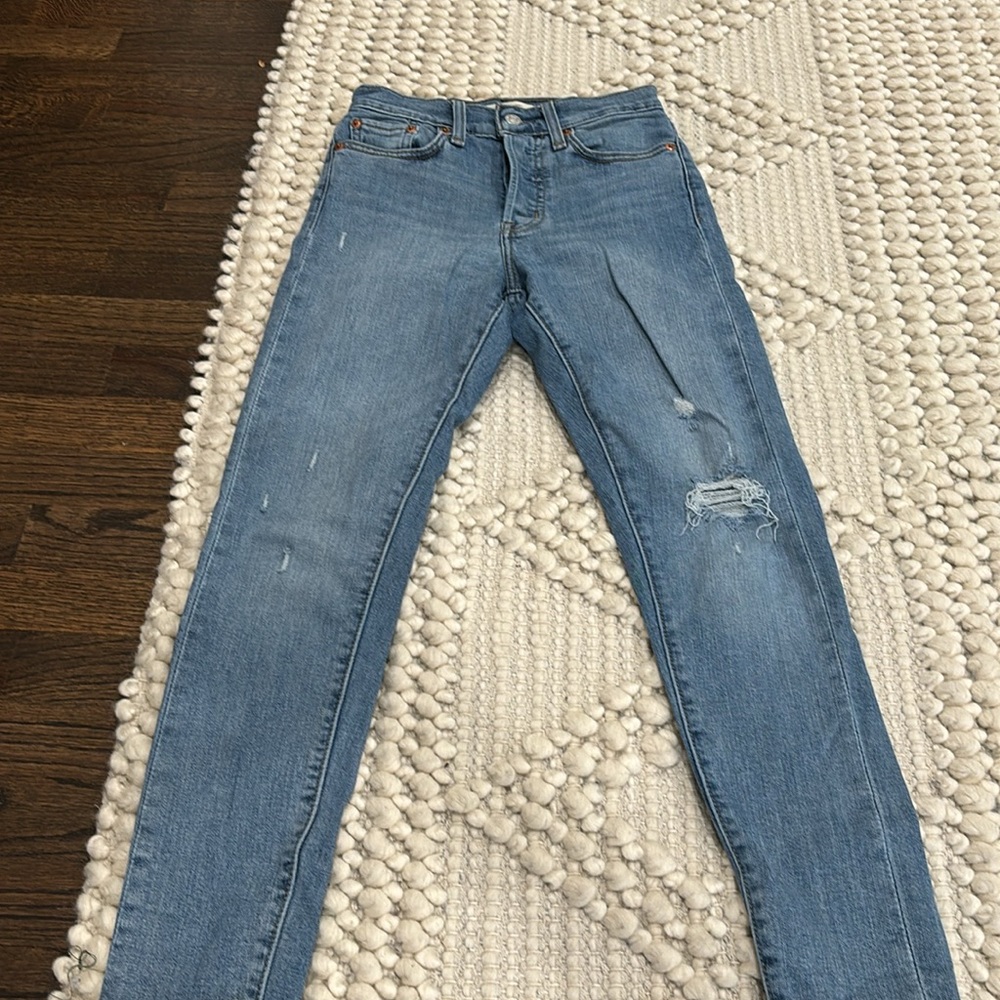 Levi’s Wedgie Skinny 24 - Picture 2 of 5
